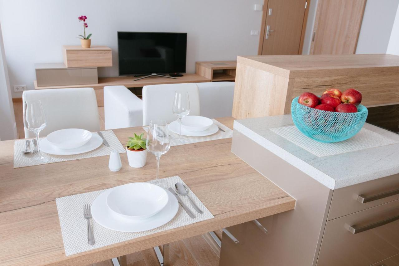 New Exclusive 2 Bedroom Apartment In OldΡίγα Εξωτερικό φωτογραφία